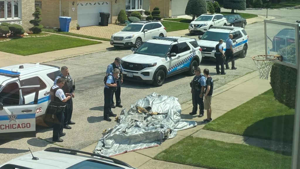 United Airlines (UA) Boeing 767 encountered a mid-air emergency on Monday, resulting in the loss of its emergency evacuation slide.