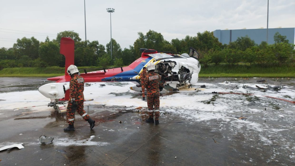 Helicopter Carrying 7 People Crashes in Subang, Malaysia