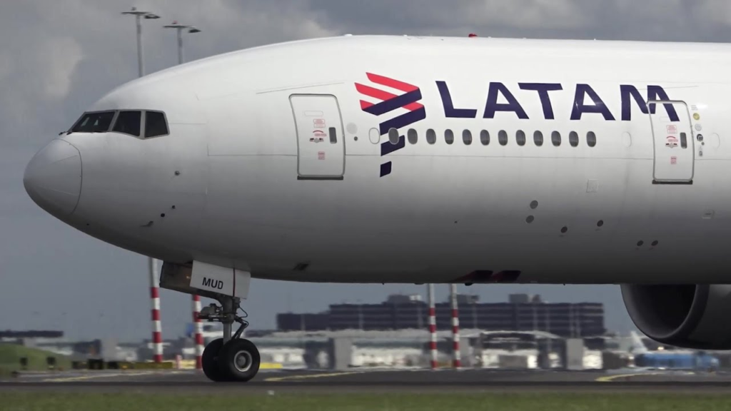 American Airlines Boeing 777 Returns To São Paulo Due To