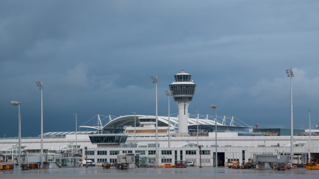 London Heathrow Airport (LHR) has finalized plans for the construction of a new cutting-edge contingency control tower, further fortifying its operations with the expertise of NATS (National Air Traffic Services).