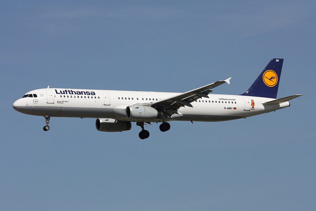 Yesterday, on September 29, 2023, Lufthansa (LH) Airlines Airbus A350 and A321 were found involved in two different incidents.