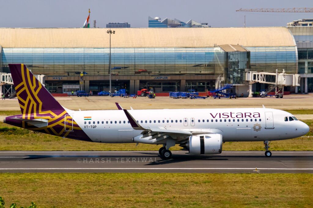  Vistara (UK) Airlines flight traveling from Delhi (DEL) to Pune (PNQ) had to return to DEL just half an hour after takeoff due to a crack that developed in its windshield caused by severe turbulence.