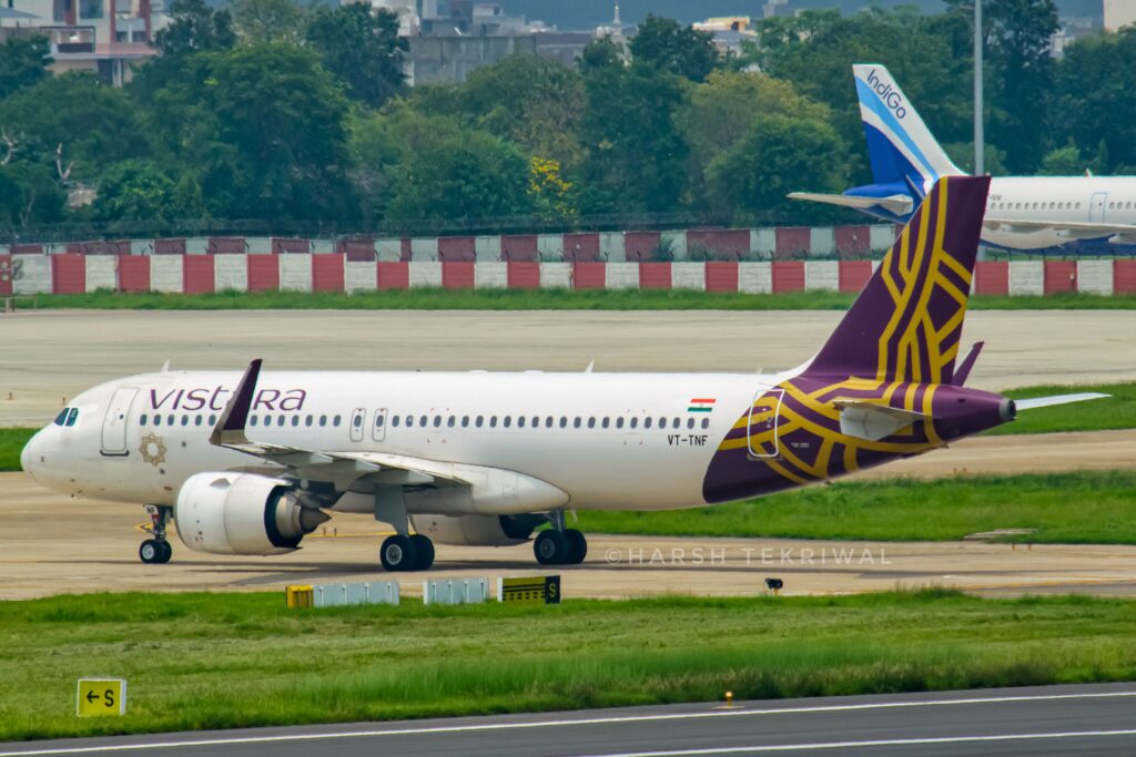 Vistara Airlines Airbus A320neo, registered as VT-TYF and operating flight as UK612 from Jammu (IXJ) to Srinagar (SXR), experienced a bird strike during its approach to Srinagar's runway 31.