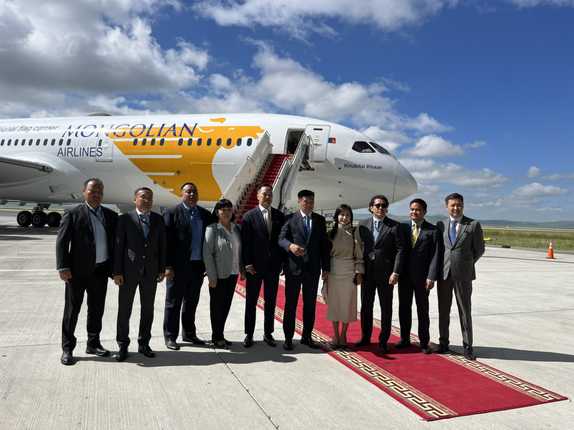 MIAT Mongolian Receives its First Boeing 787, Eyes New US Flights ...