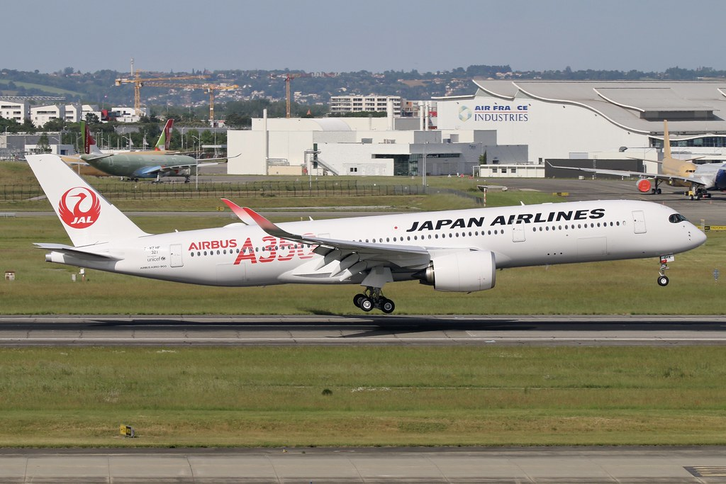 On August 23, 2023, Japan Airlines (JL) announced the launch of much-awaited Tokyo-New York Flights with its new Airbus A350-1000 featuring fresh first and business class seats
