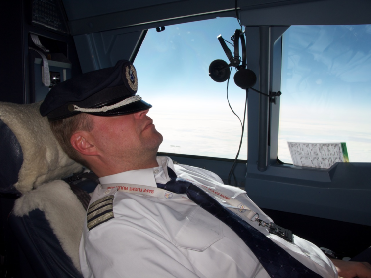easyJet Pilot incapacitated Mid-Air, Flight Makes Emergency Landing ...