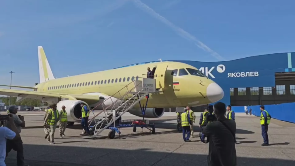 The inaugural flight of the SJ-100, the all-Russian Superjet 100, signifies a significant stride for Russia in its pursuit of domestically producing a widespread narrow-body aircraft within the country.