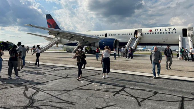 On Wednesday, passengers were forced to evacuate a Delta Air Lines (DL) flight DL1437 operated by Boeing 757 due to a tire on the landing gear bursting upon touch down.