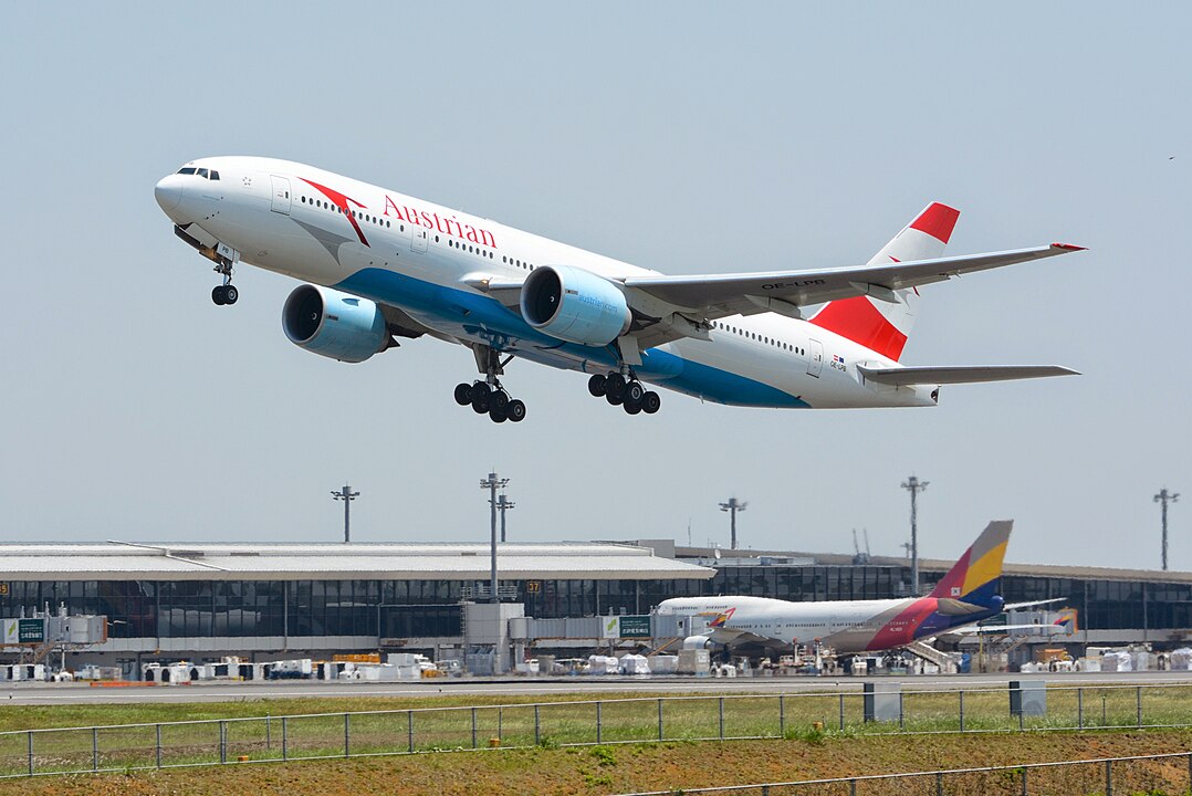 Austrian Airlines Unlocks Fuel Savings in 777s with Shark-Inspired
