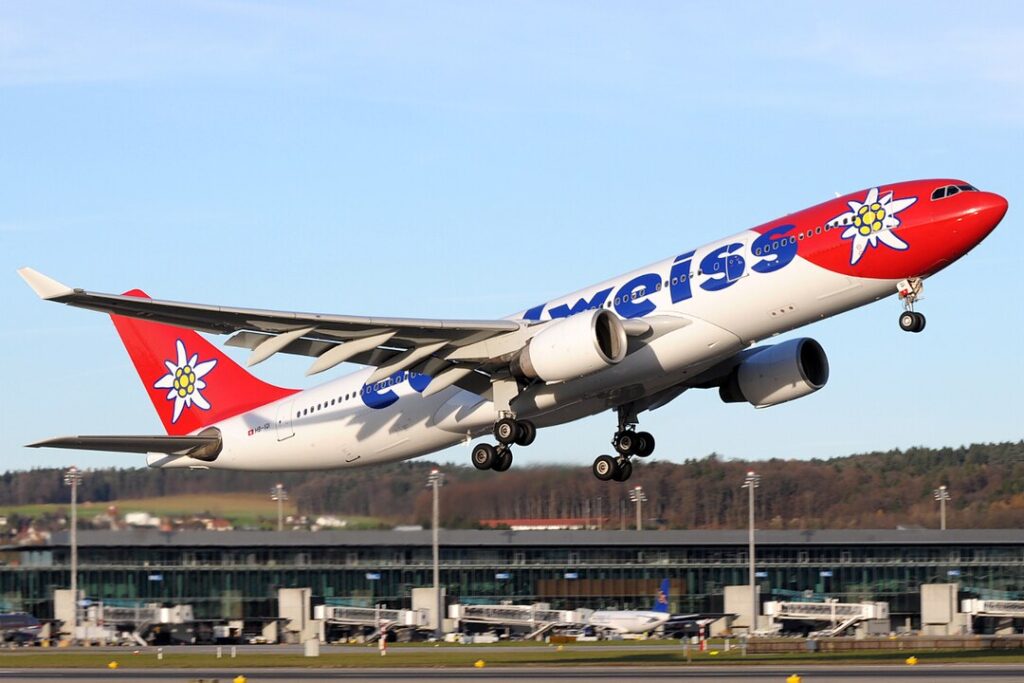  Edelweiss Airlines (WK) is set to acquire six state-of-the-art and environmentally friendly Airbus A350s, which will be integrated into the Edelweiss fleet in a phased manner starting in the summer of 2025. 