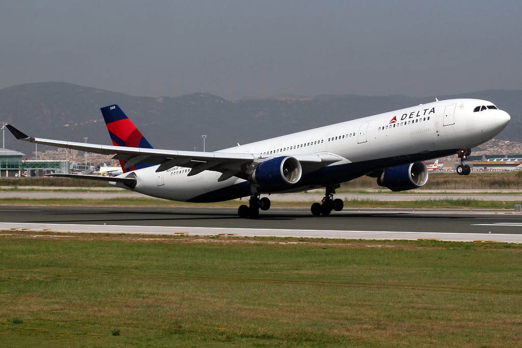 Delta Air Lines (DL) reported a nearly 60% increase in profit during the third quarter, thanks to strong travel demand that persisted through the summer, especially for international travel. 