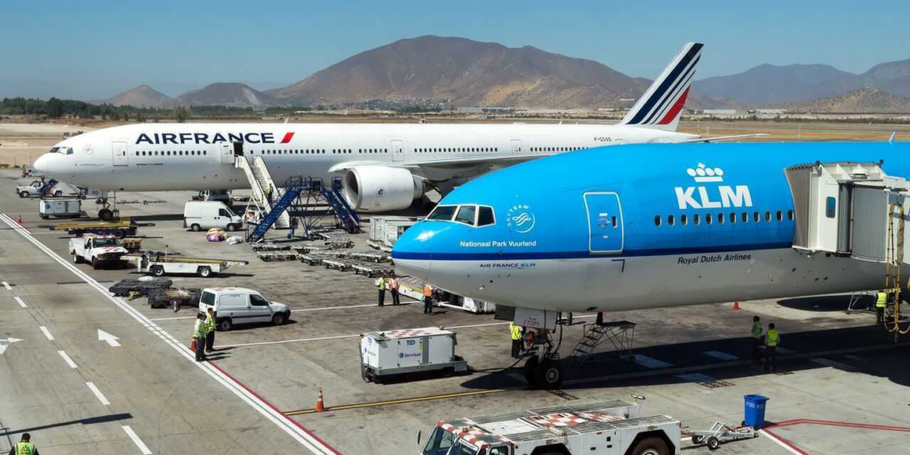  The Air France-KLM Group has unveiled its ambitious plan to initiate a significant aircraft order aimed at modernizing and streamlining its long-haul fleet to enhance the Group's environmental and economic sustainability.