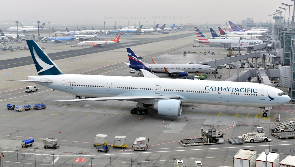 Starting in October 2023, Cathay Pacific (CX) intends to restart several codeshare flights to and from Chicago O'Hare (ORD), which will be operated by American Airlines (AA).
