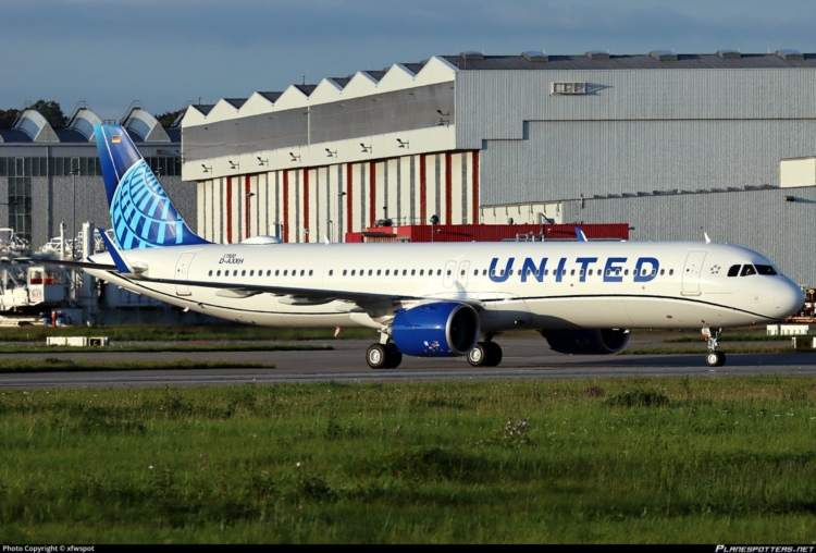 United First And New Airbus A321neo Made The First Flight Aviation A2z 8505