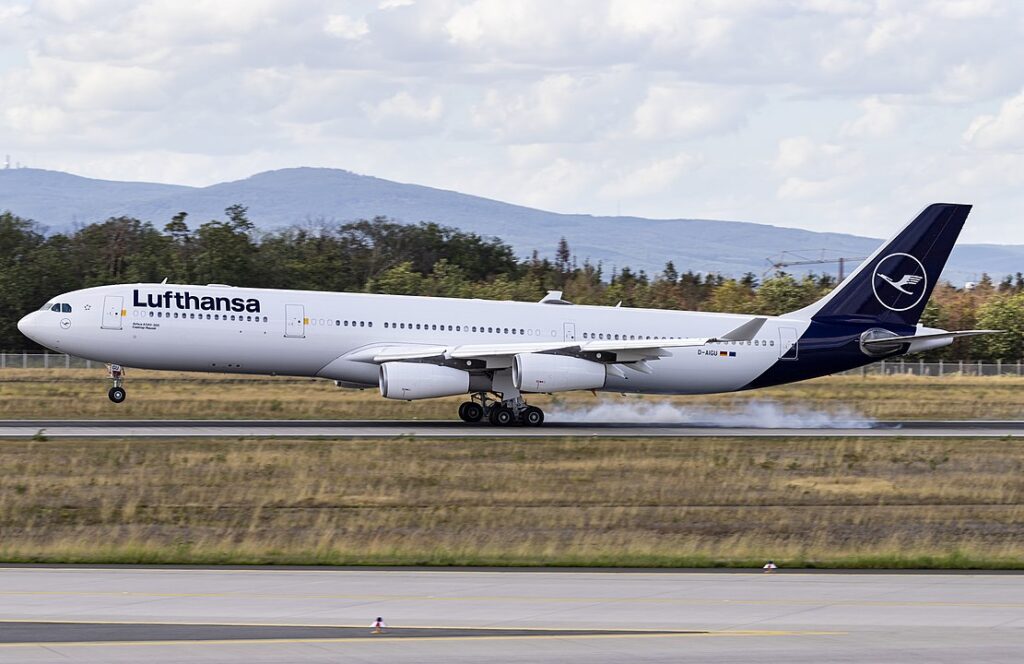 FRANKFURT- Lufthansa (LH) has recently submitted alterations to its intercontinental flight schedule for the Northern summer of 2024, concentrating on adjustments related to aircraft types and flight frequencies at Frankfurt Airport (FRT).