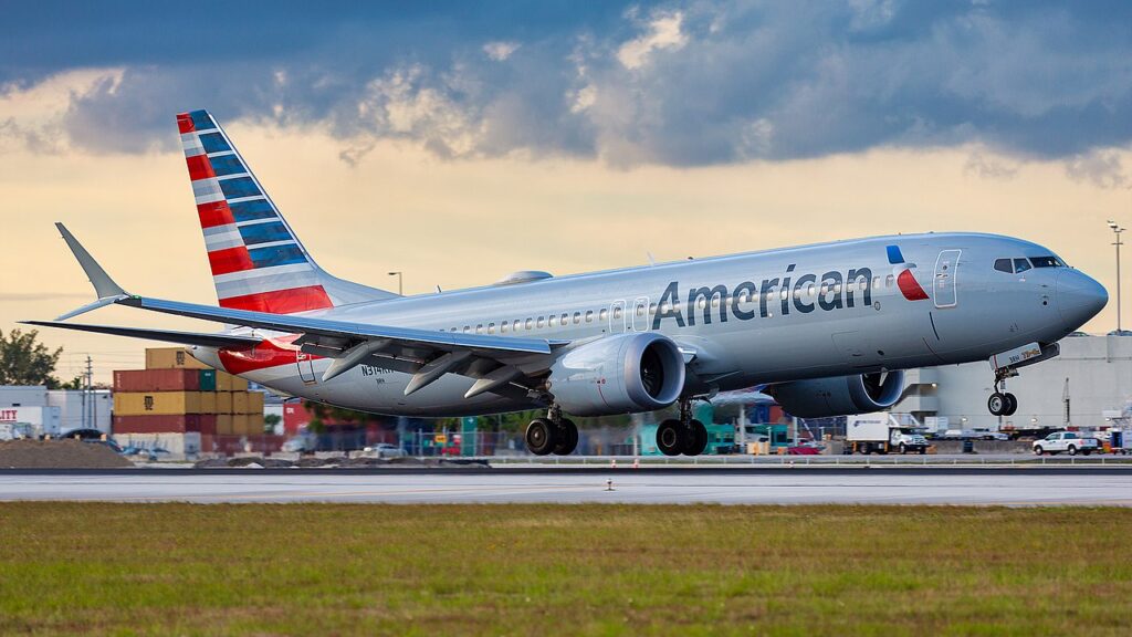  Authorities have fined a woman from Hawaii to compensate American Airlines (AA) nearly $39,000 for disrupting a flight crew last year.