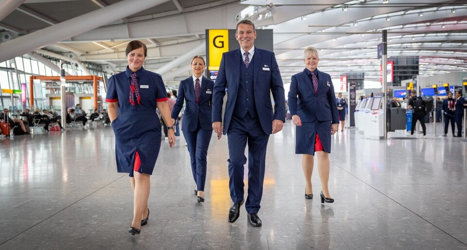 LONDON- British Airways (BA) provided guidelines to female flight attendants regarding the appropriate bras to wear with their new uniforms, which featured nearly see-through blouses. 