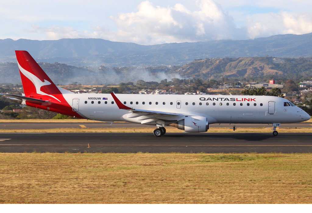 Qantas has extended discounts to more than 500,000 fares on a majority of routes within its domestic network for a limited 72-hour period.