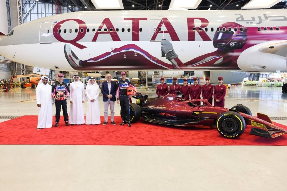 In its capacity as the Official Airline Partner and the Official Jersey Partner of the Paris Saint-Germain (PSG) team, Qatar Airways proudly unveiled its new livery on one of its Boeing 777 aircraft. 