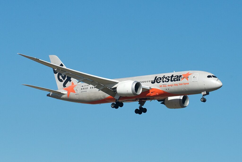 Jetstar marks two decades since its inaugural flight by commencing its 100th domestic route flights between Melbourne and Brisbane