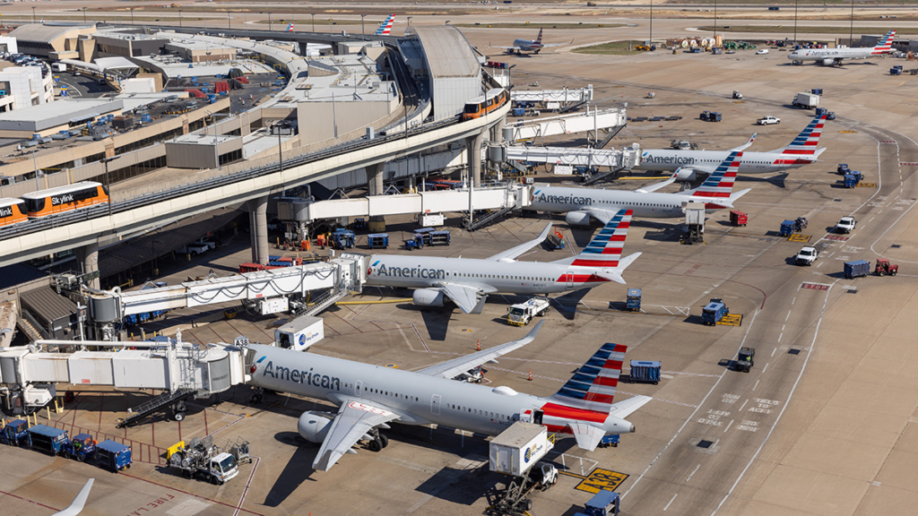 Two flights (American Airlines 777 and Frontier A321neo) departing from Miami International Airport (MIA) experienced delays on Thursday evening after one of the planes made contact with the other.