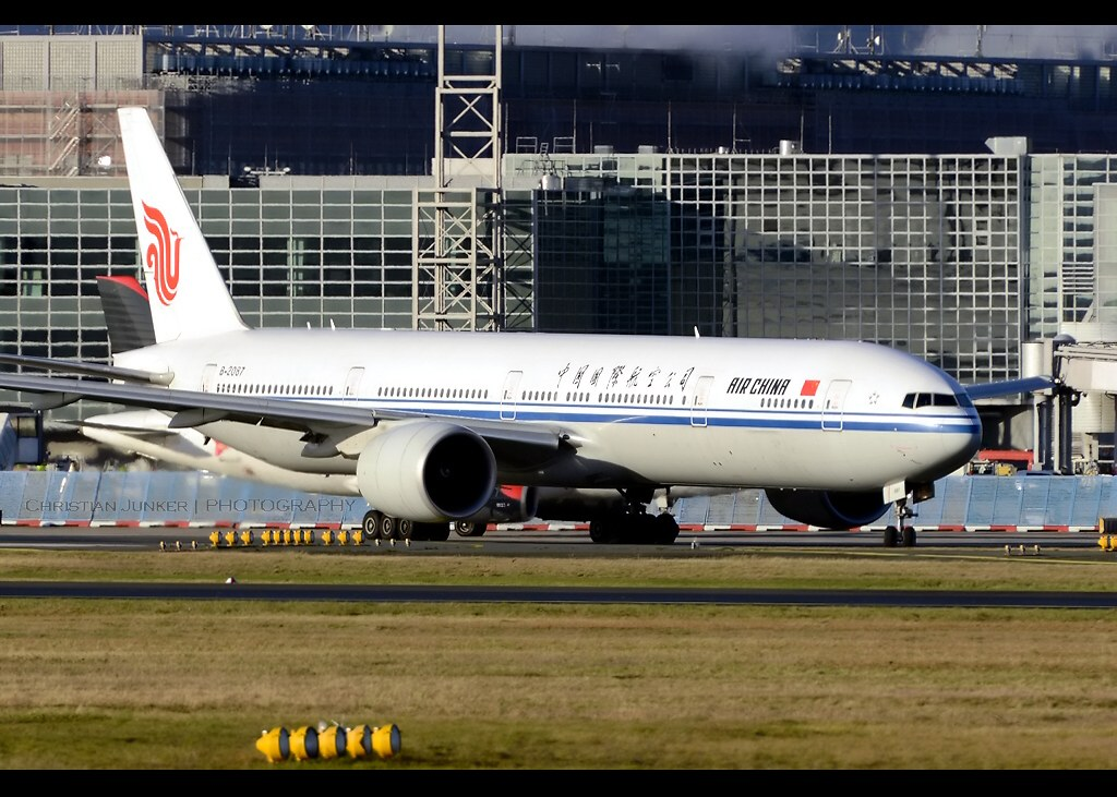  Chinese airlines such as Air China (CA) have reinstated several direct flights connecting Chinese cities with US destinations.