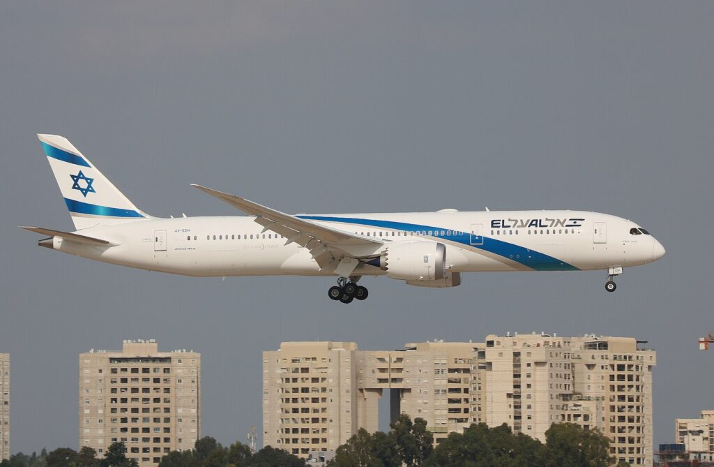 Since November 2023, El Al Israel Airlines (LY) has gradually expanded its services to New York. During selected weeks, the airline plans to operate up to 32 weekly flights,