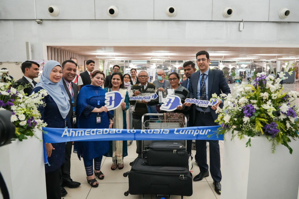 Malaysia Airlines (MH) celebrated the initiation of its first-ever flight from Kuala Lumpur International Airport (KUL) to Sardar Vallabhbhai Patel International Airport (AMD) in Ahmedabad, India, with a farewell event at KLIA Terminal 1 today.