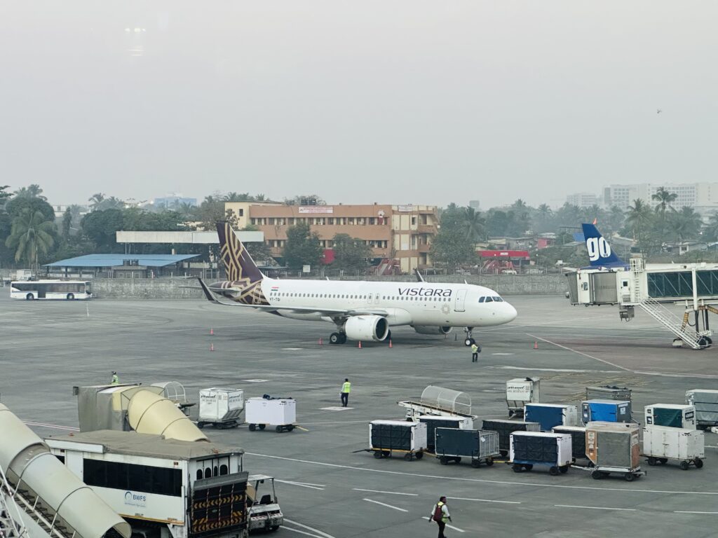 Vistara A320neo at Mumbai