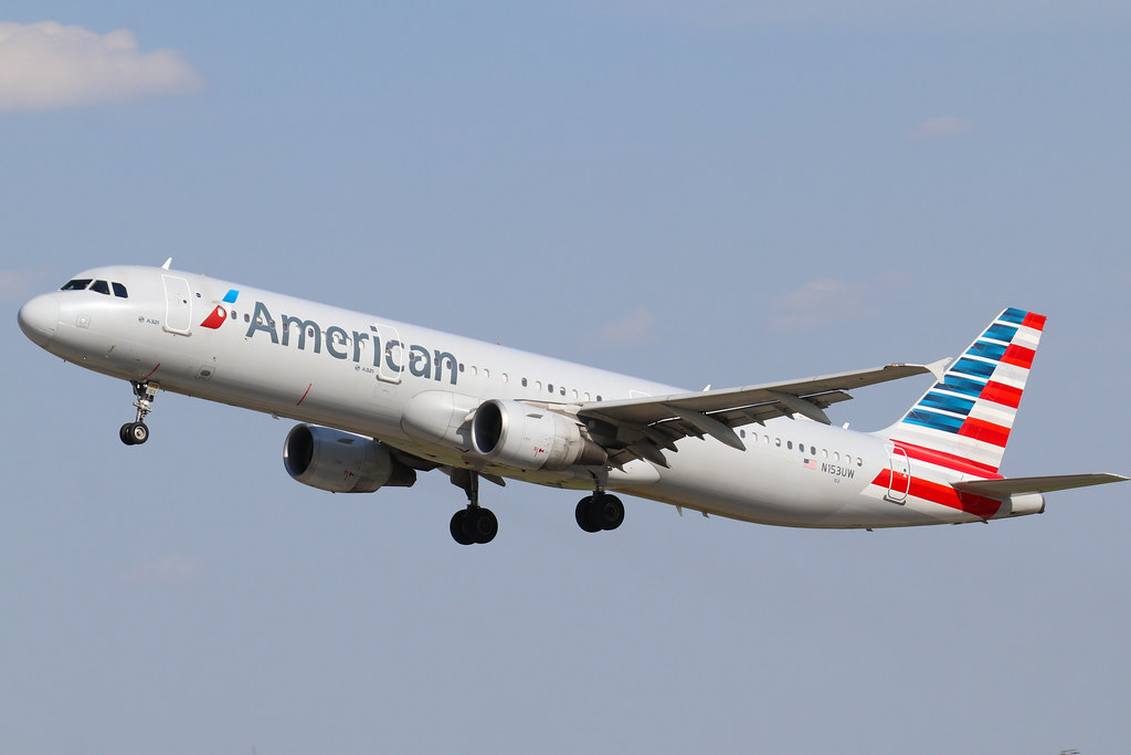 American Airlines Airbus A321, registered as N153UW and operating as AA1849 from Charlotte to Portland, OR, an emergency situation unfolded. 