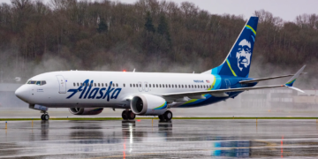 Alaska Airlines 737 MAX 8