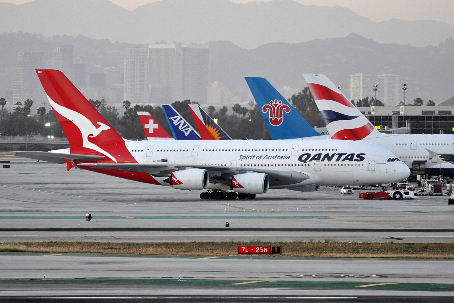 Qantas A380 Flight from London to Singapore Diverted to Istanbul