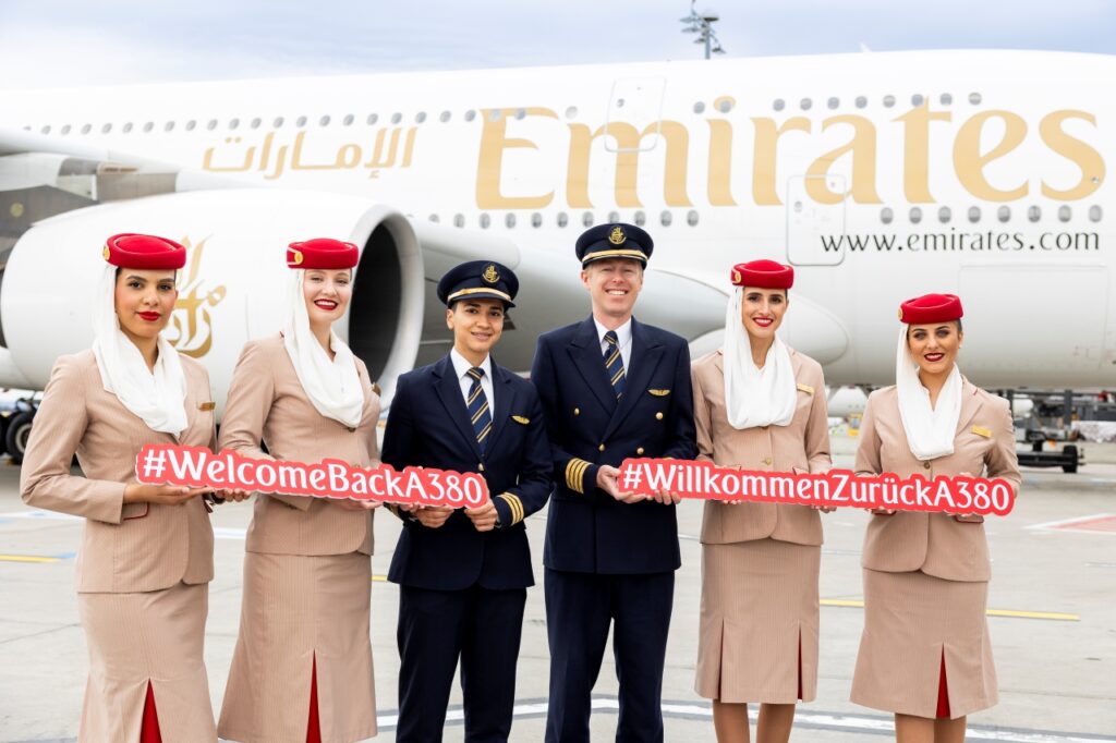 Emirates (EK) Airlines Airbus A380 returned triumphantly to Vienna (VIE) today, ending a nearly four-year hiatus and transporting over 400 passengers to the Austrian capital.