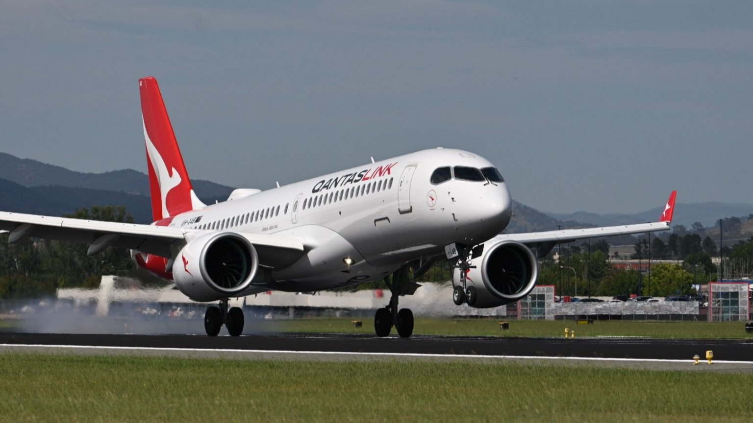 Qantas Flight Evacuated After Smoke Fills A220 Cabin in Sydney