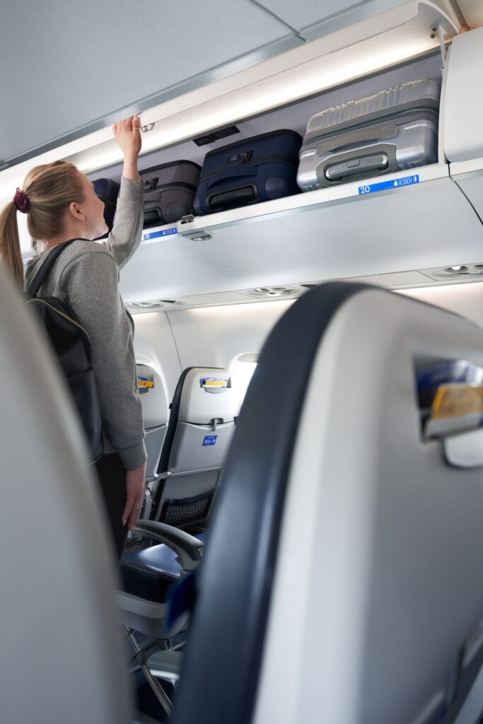 United Becomes First Airline to Add New, Larger Overhead Bins to Embraer E175 Aircraft
