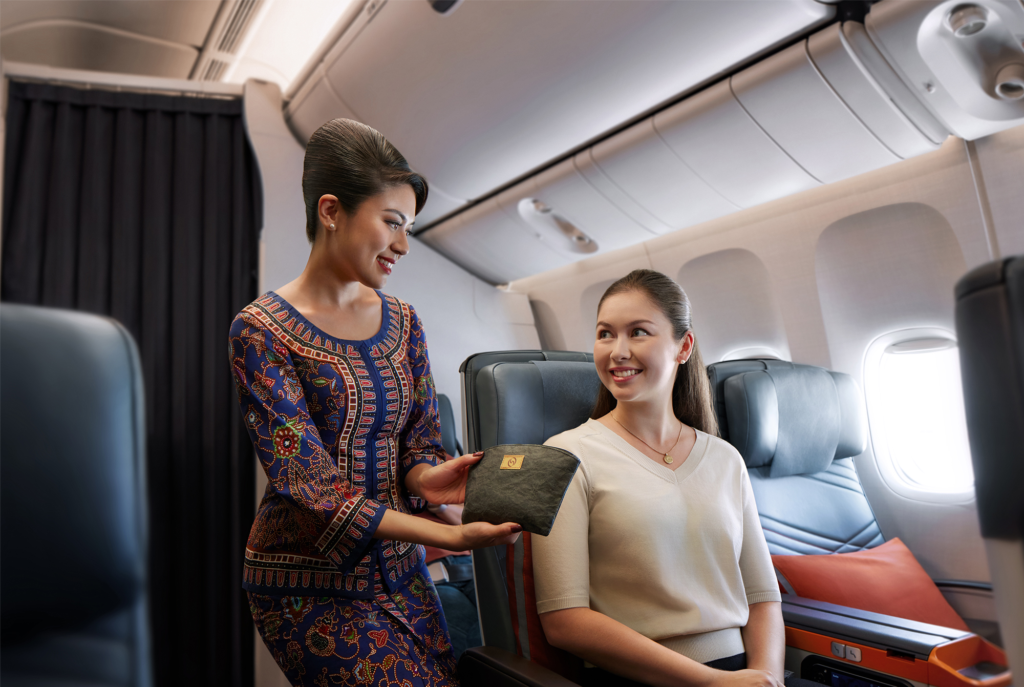Singapore Airlines (SQ) has offered compensation to passengers of flight SQ321, which encountered severe turbulence resulting in the death of one passenger and several injuries.