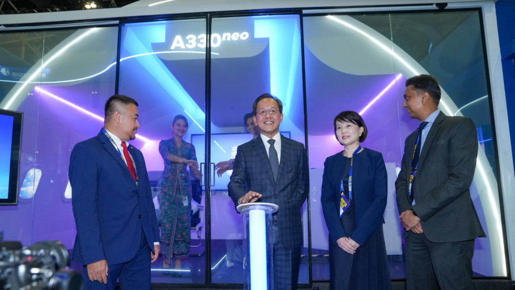 Malaysia Airlines MD Unveils New Airbus A330neo Seats