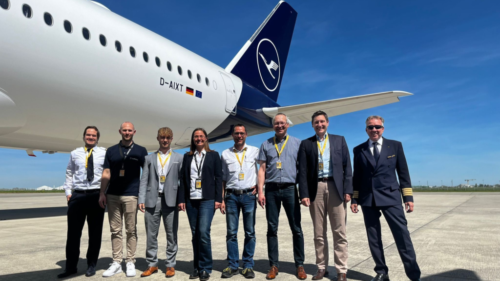 Lufthansa (LH) has recently welcomed its first Airbus A350 aircraft featuring the innovative Allegris cabin, setting new standards in comfort and luxury.