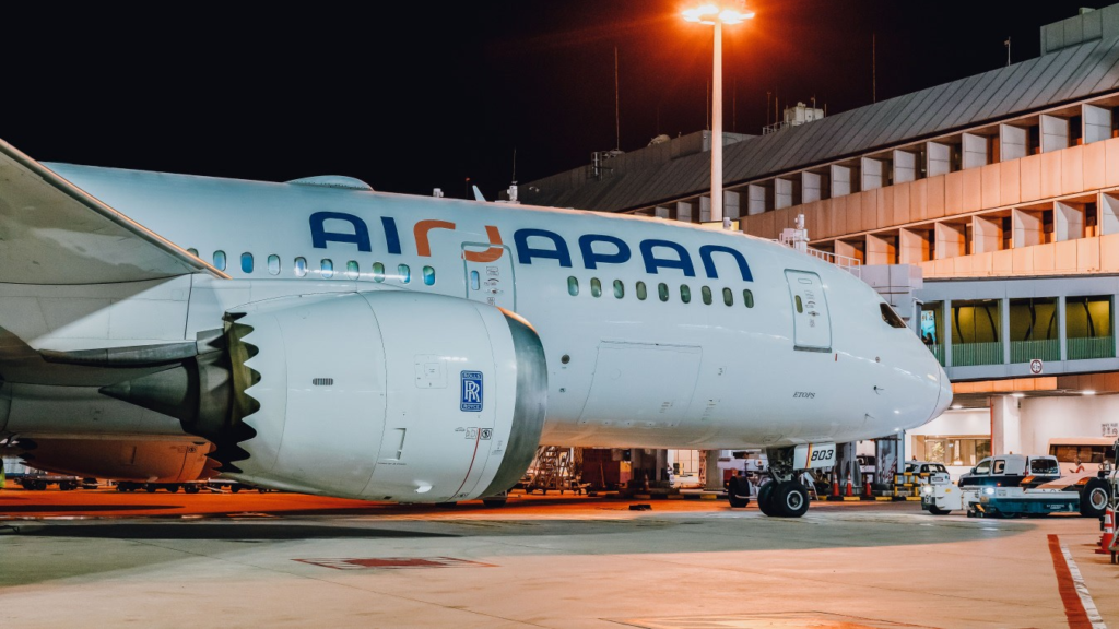 AirJapan Inaugurates First Flight from Tokyo to Singapore with 787