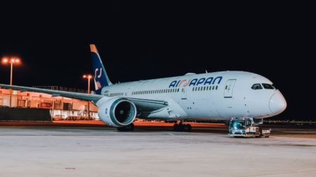 AirJapan Inaugurates First Flight from Tokyo to Singapore with 787
