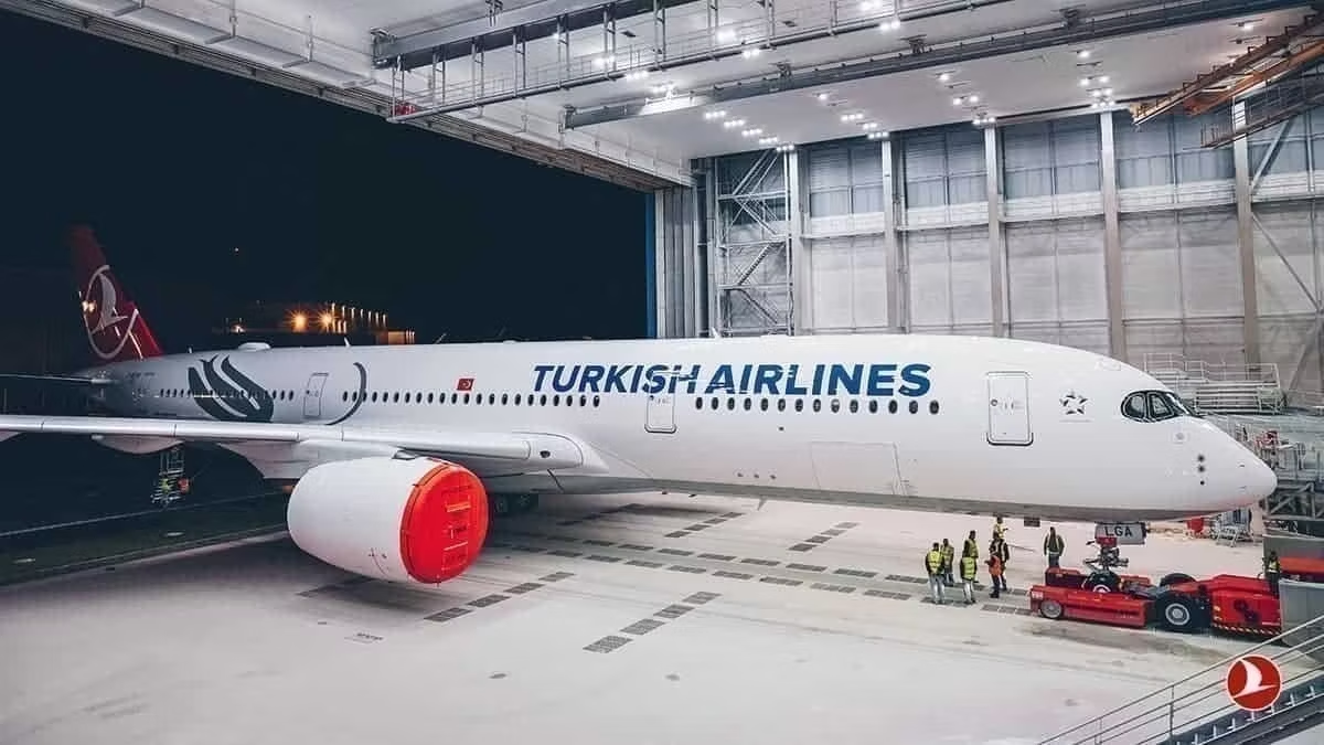 Туркиш эйрлайнс 2024. Airbus a350 Туркиш Эйрлайнс. A350 Turkish Airlines. А350-900 Туркиш Эйрлайнс. Airbus a350-900 турецкие авиалинии.