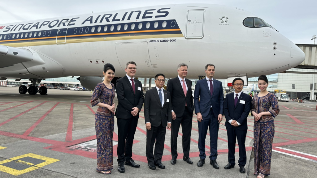 Singapore Airlines and Brussels Airport celebrate the launch of direct flights between Belgium and Singapore
