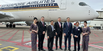 Singapore Airlines and Brussels Airport celebrate the launch of direct flights between Belgium and Singapore