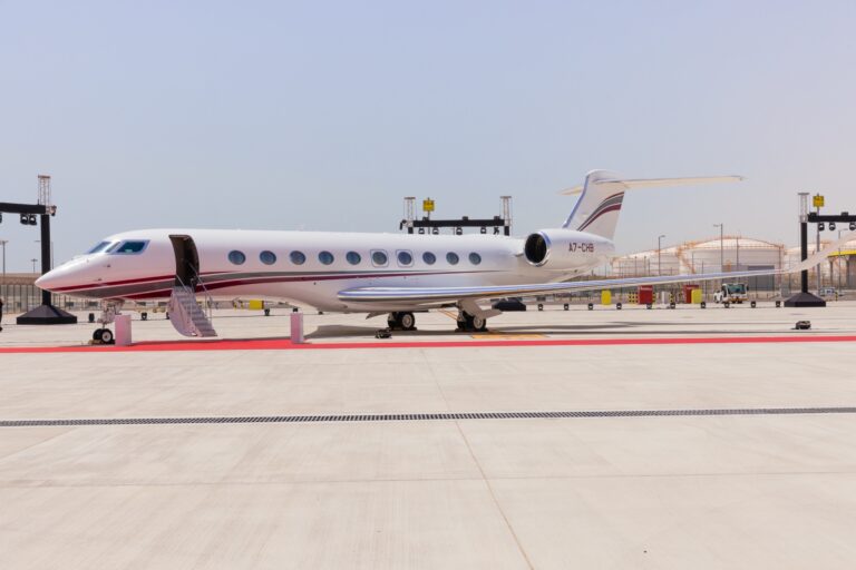 Qatar Executive Welcomes the World’s First Gulfstream G700 Aircraft to Doha