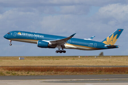 Vietnam Airlines Begins New Delhi Flight with A350