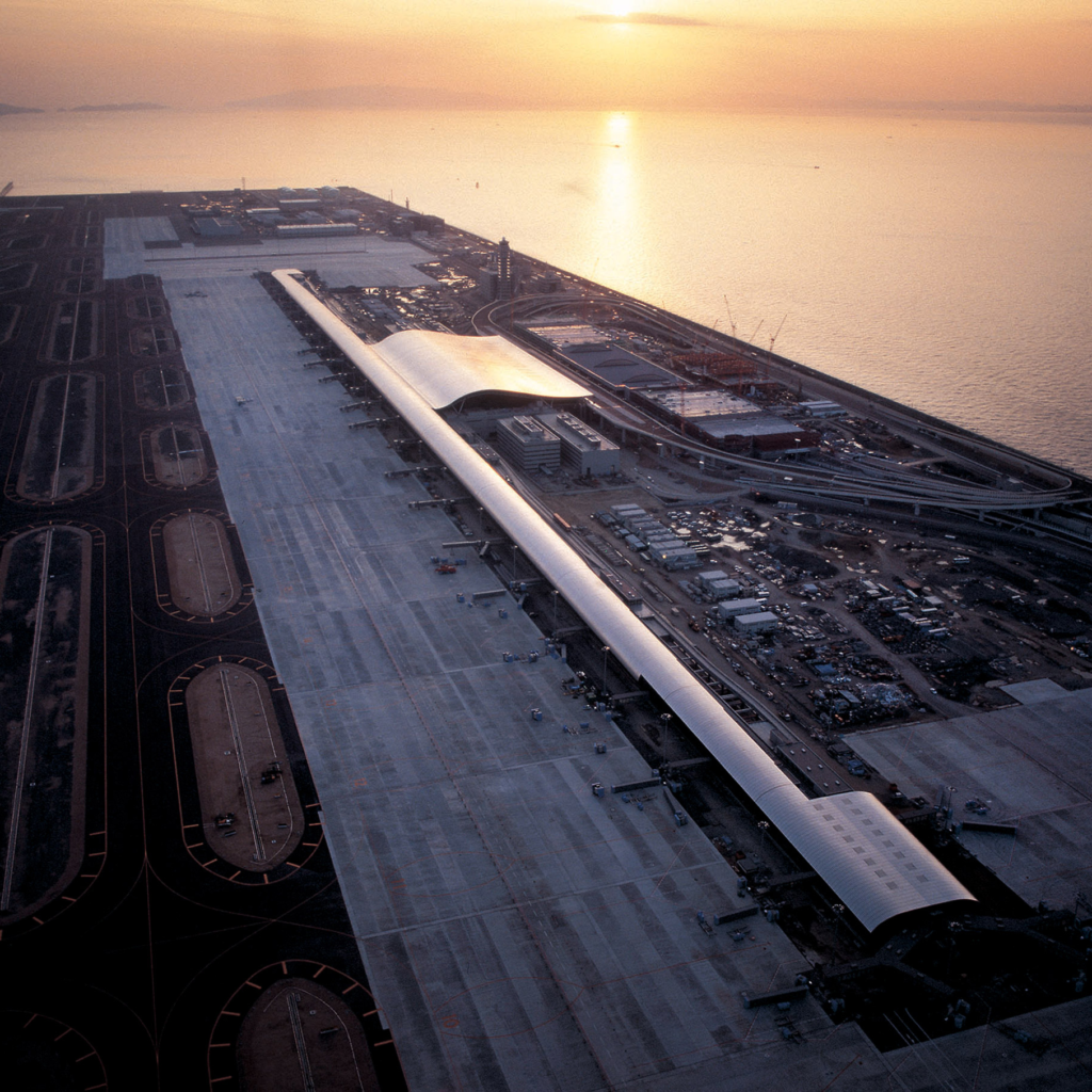 Kansai International, the Floating Airport, has Never Lost Any Baggage in 30 Years