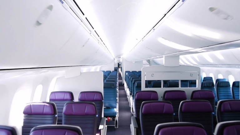 United Airlines New Feature: Middle Seat Passengers Can Get Window or Aisle for Free United Airlines new feature lets passengers set their seating preference if it is not initially available