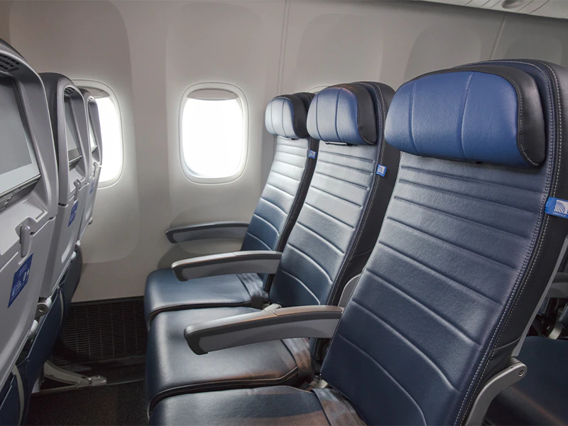 United Airlines New Feature: Middle Seat Passengers Can Get Window or Aisle for Free