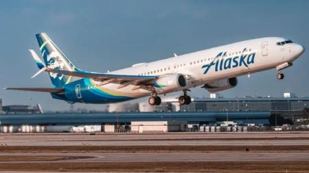 Alaska Airlines Experiments Reusable Cups on Seattle to Minneapolis Flight