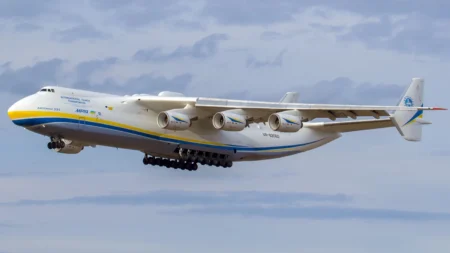 Top  10 Largest Aircraft in the World by Category in 2025